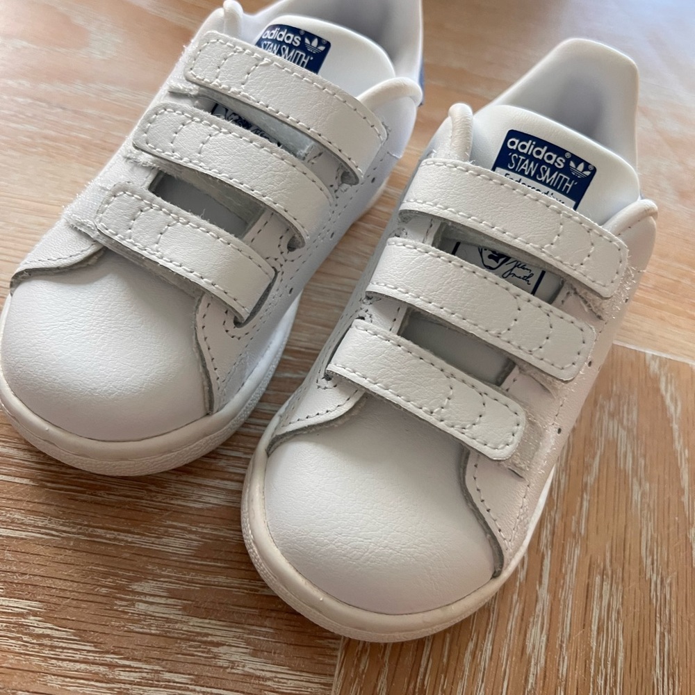 Various items - Picture 2 of 16